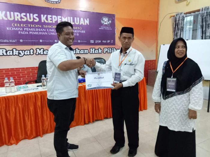Galeri Foto : Kursus Kepemiluan KPU Kota Parepare Angkatan II Galeri Foto : Kursus Kepemiluan KPU Kota Parepare Angkatan II